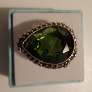 Jewelry - Peridot gemstone pear-shaped ring size 8 Jewelry - Peridot gemstone pear-shaped ring size 8